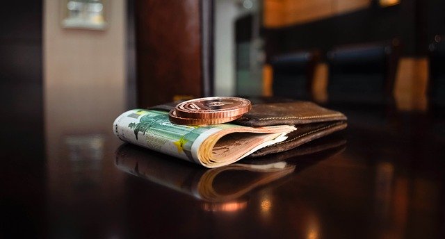banknote 1396351 640
